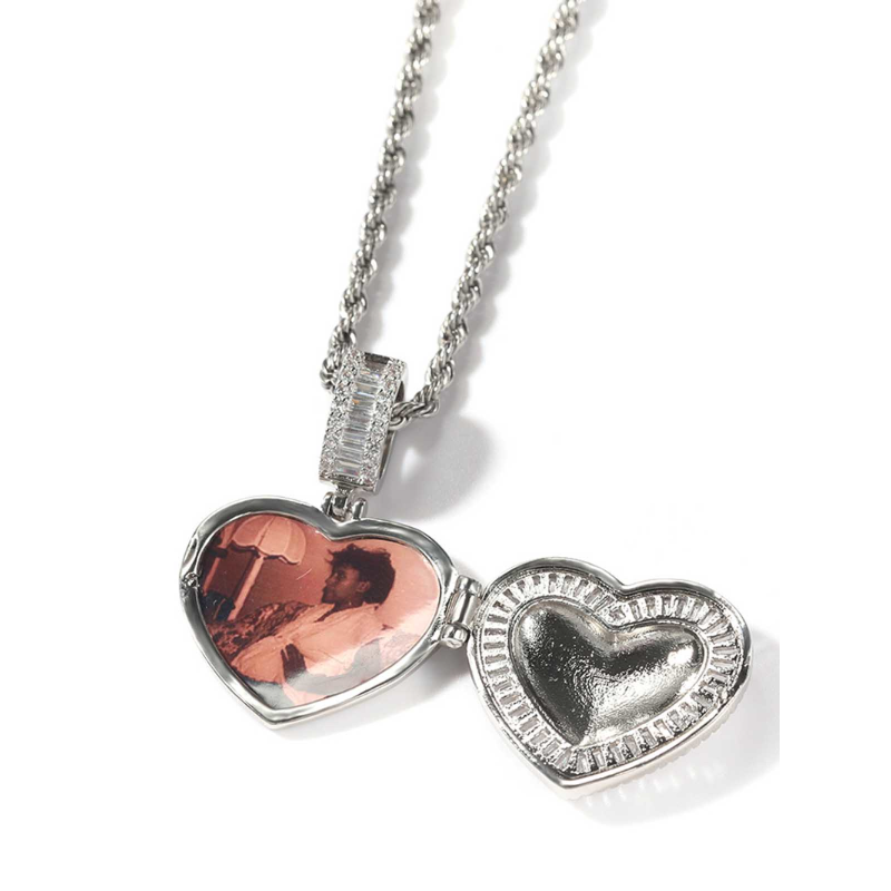 Flip-cover heart photo frame pendant necklace