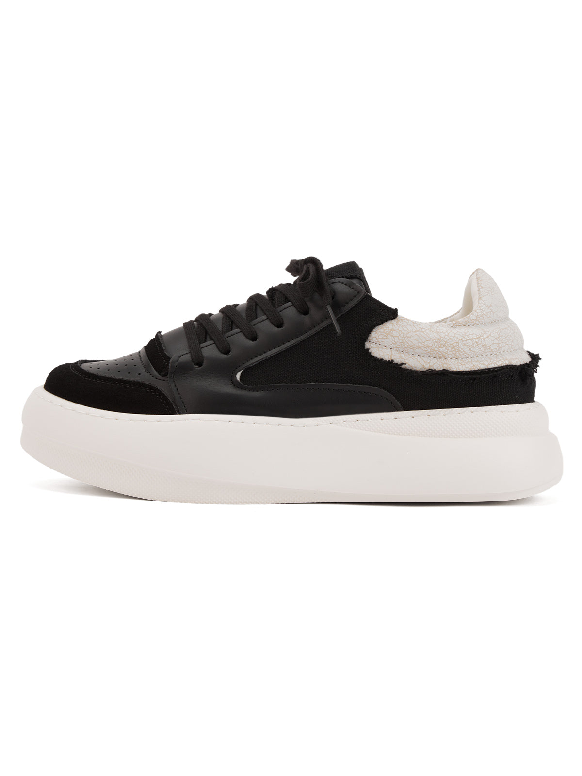 Versatile Centennial Low Leather Sneakers 3001